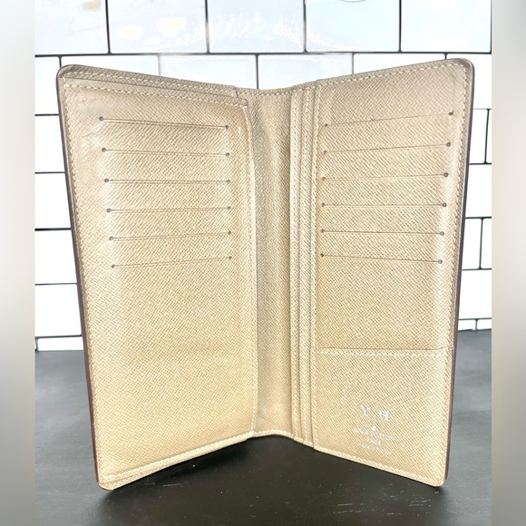 Authentic Louis Vuitton Brazza Tiaga Leather Wallet - Picture 3 of 12